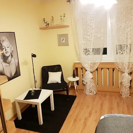 Komfortowe Mieszkanie Blisko Plazy Apartment *